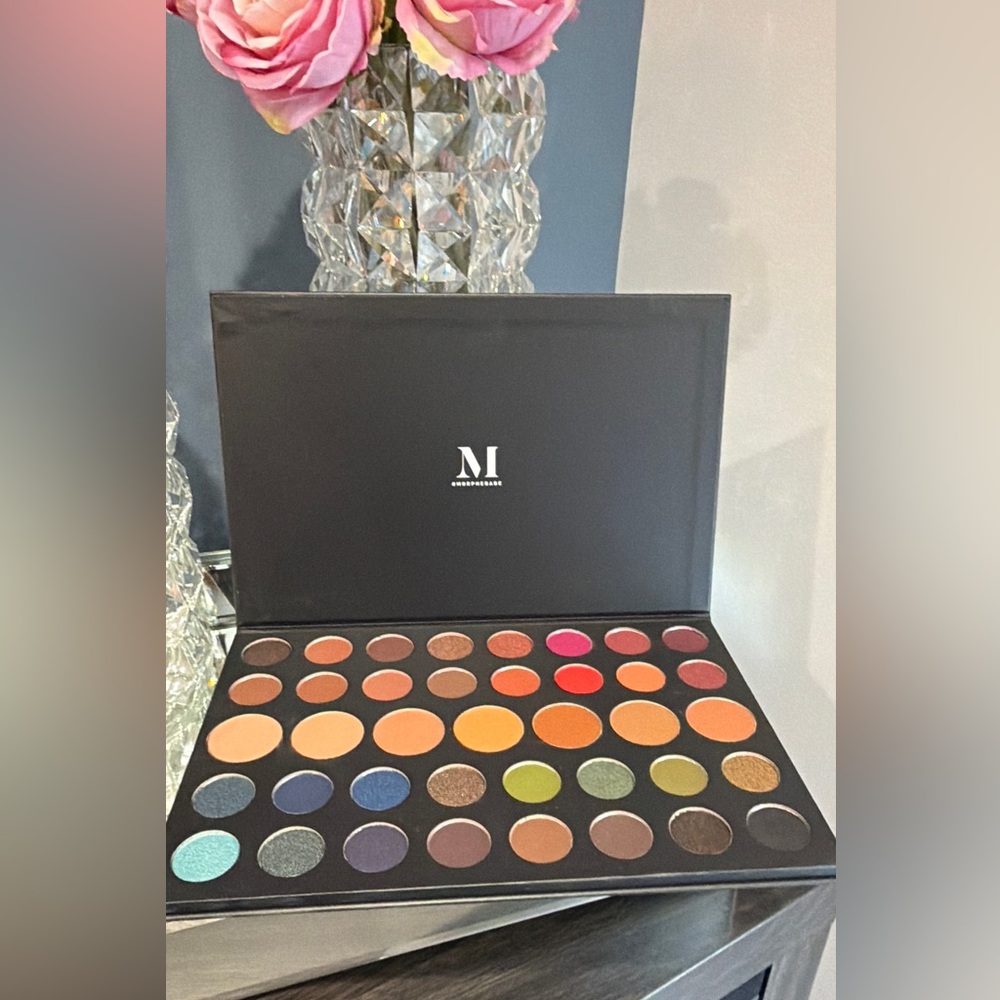 Morphe 39A Dare to Create Artistry Eyeshadow Palette - Picture 4 of 17